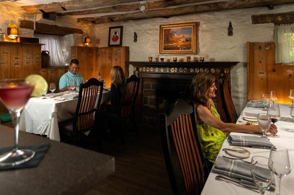 Ashby Inn & Restaurant Paris Esterno foto